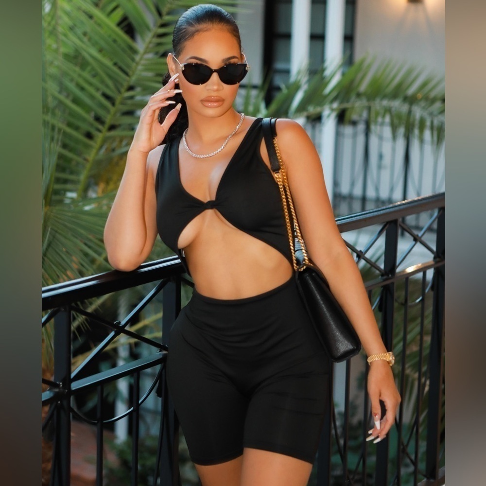 𝅺COPY - Sexy Cut Out Romper (Black)